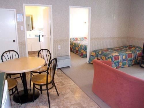 Colonial Court Motel เคมบริดจ์ ภายนอก รูปภาพ